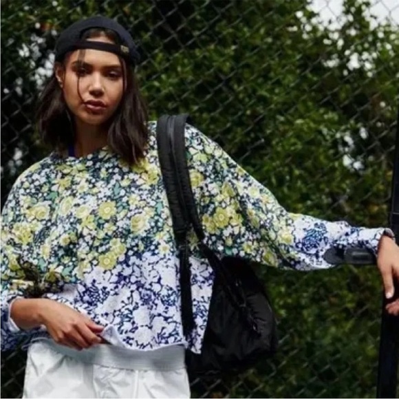 Free People Movement Inspire Oversized Floral Printed Layer Tee Size XS NWT - Picture 3 of 11